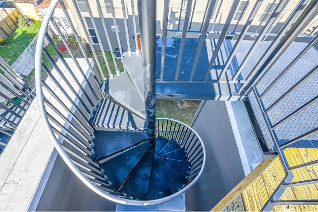 Spacious 3Bedroom Duplex With Rooftop Deck! Washington Exterior photo