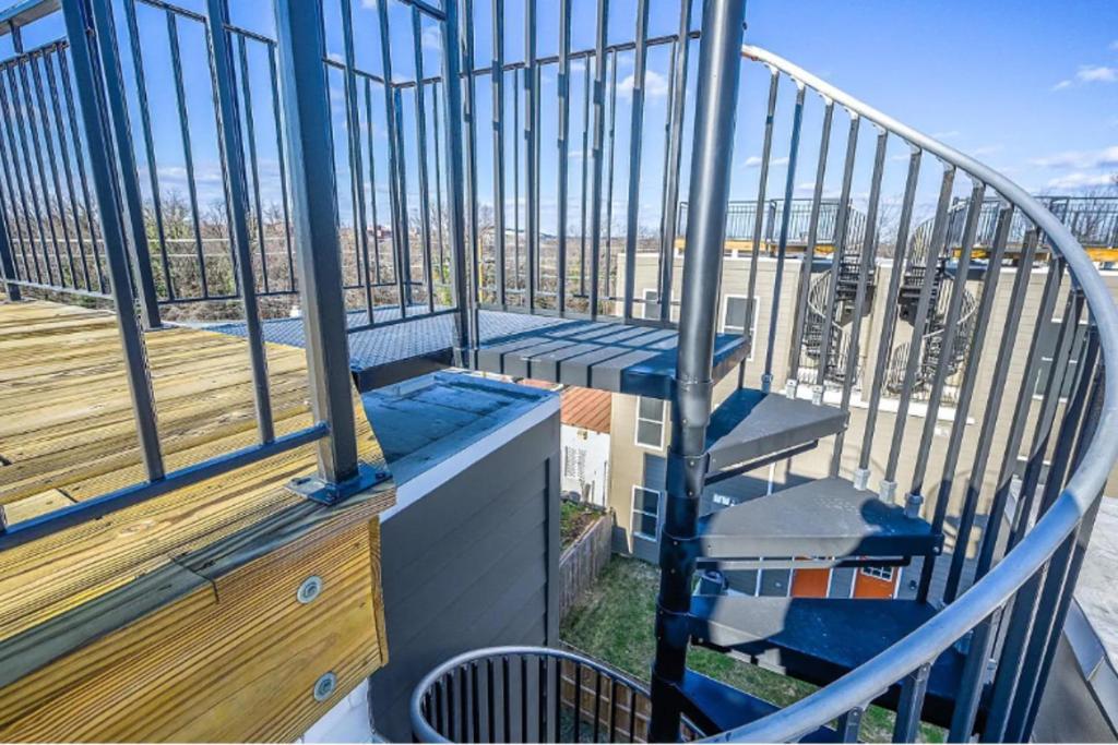 Spacious 3Bedroom Duplex With Rooftop Deck! Washington Exterior photo